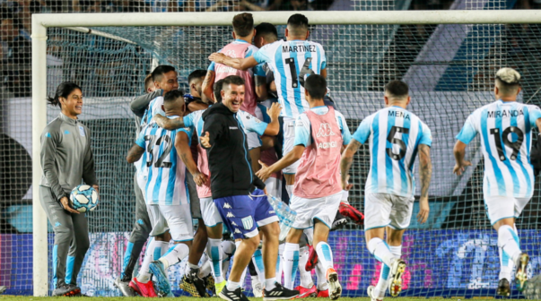 Fue figura en Racing y lo presentaron en un equipo del fútbol argentino