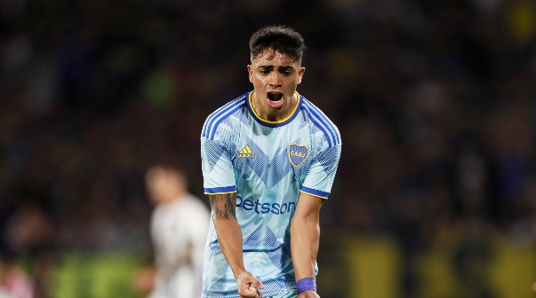 Llegó una nueva oferta por Luca Langoni y podría irse de Boca