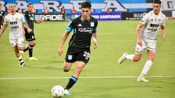 Racing sufrió ante Central Córdoba en Santiago del Estero