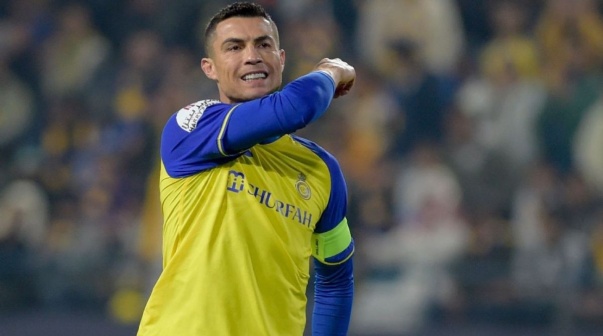 Enfrentándolo con Al-Ahly, Mahrez sentenció a Cristiano Ronaldo en Al Nassr: 