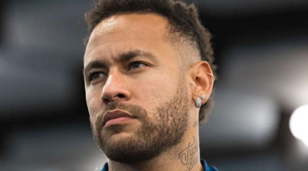 Neymar, cada vez más cerca de volver a jugar.