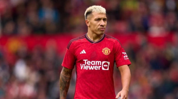 Lisandro Martínez, caliente con el fin de año de Manchester United: 