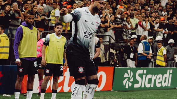 El fuerte posteo de Memphis Depay tras la nueva regla en Brasil: 