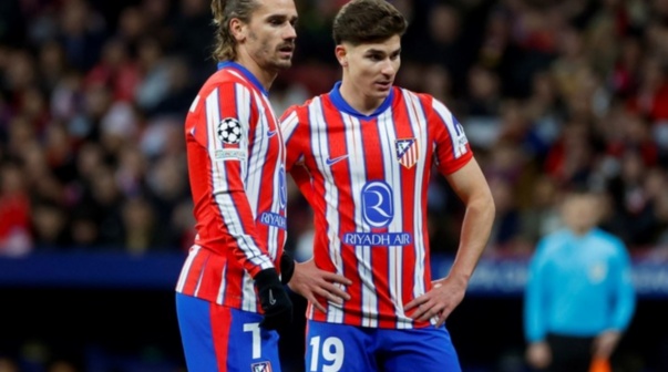 Antoine Griezmann posó con la camiseta de un inesperado equipo sudamericano