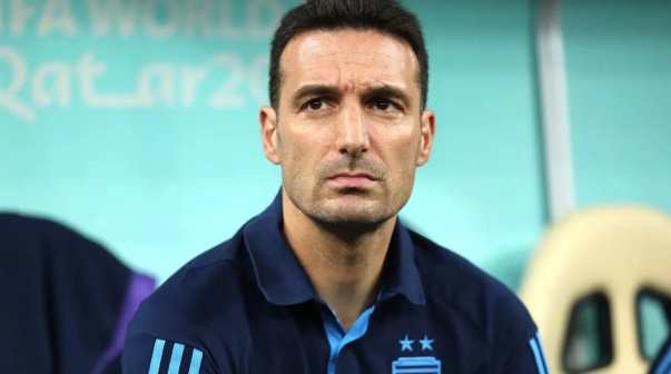 Fue citado por Scaloni y lo echaron de la práctica: 