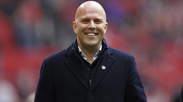 El DT de Liverpool se plantó con Mac Allister y fue polémico: 