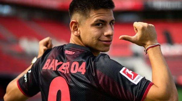 Palacios, contundente con el Diablito Echeverri en el Leverkusen: 