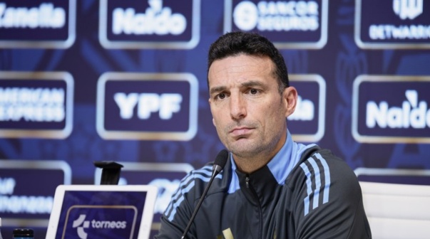 El delantero que convocó Scaloni como reemplazo de Julián Álvarez en la Selección