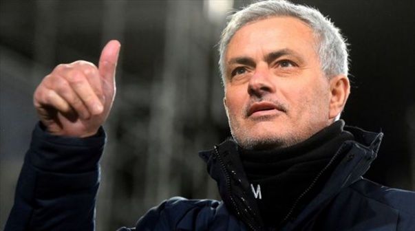 El tremendo gesto de Mourinho con Enzo Fernández en Chelsea vs. Benfica