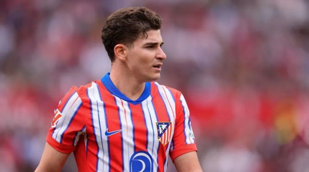 Saviola le apuntó a Julián Álvarez en la Selección Argentina: 