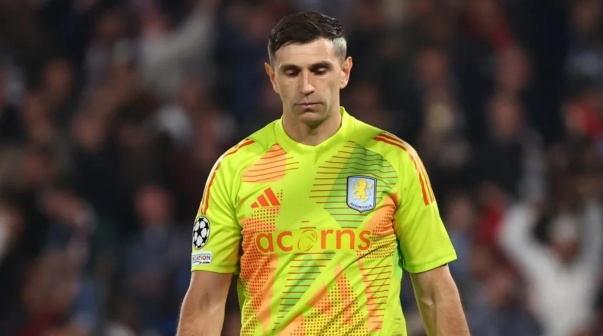 El arquero top que quiere Aston Villa para competir con Dibu Martínez