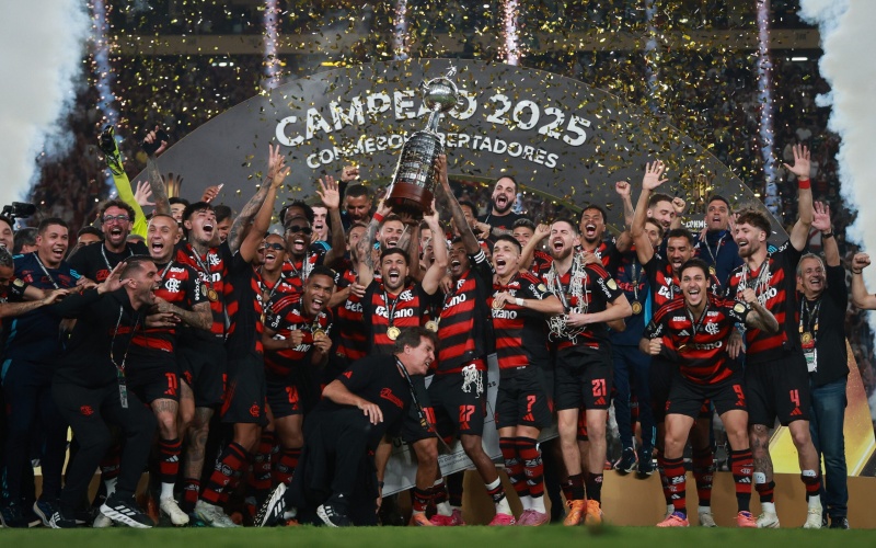 &nbsp;Ganó dos Libertadores en Flamengo como jugador y DT: la diferencia según Filipe Luis