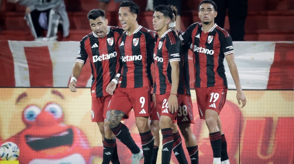 Sebastian Driussi. Huracan vs River Plate. Fecha 10 Torneo Apertura Liga Profesional Argentina.