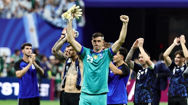 Emiliano Martínez. FIFA World Cup 2026 semifinals - England vs Argentina