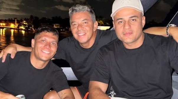 Tras su salida de River, Juanfer Quintero se reencontró con Gallardo