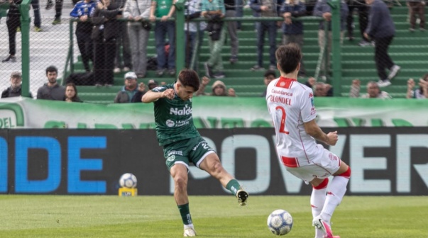 Sarmiento venció a Huracán en Junín y se acomodó en la zona de playoffs