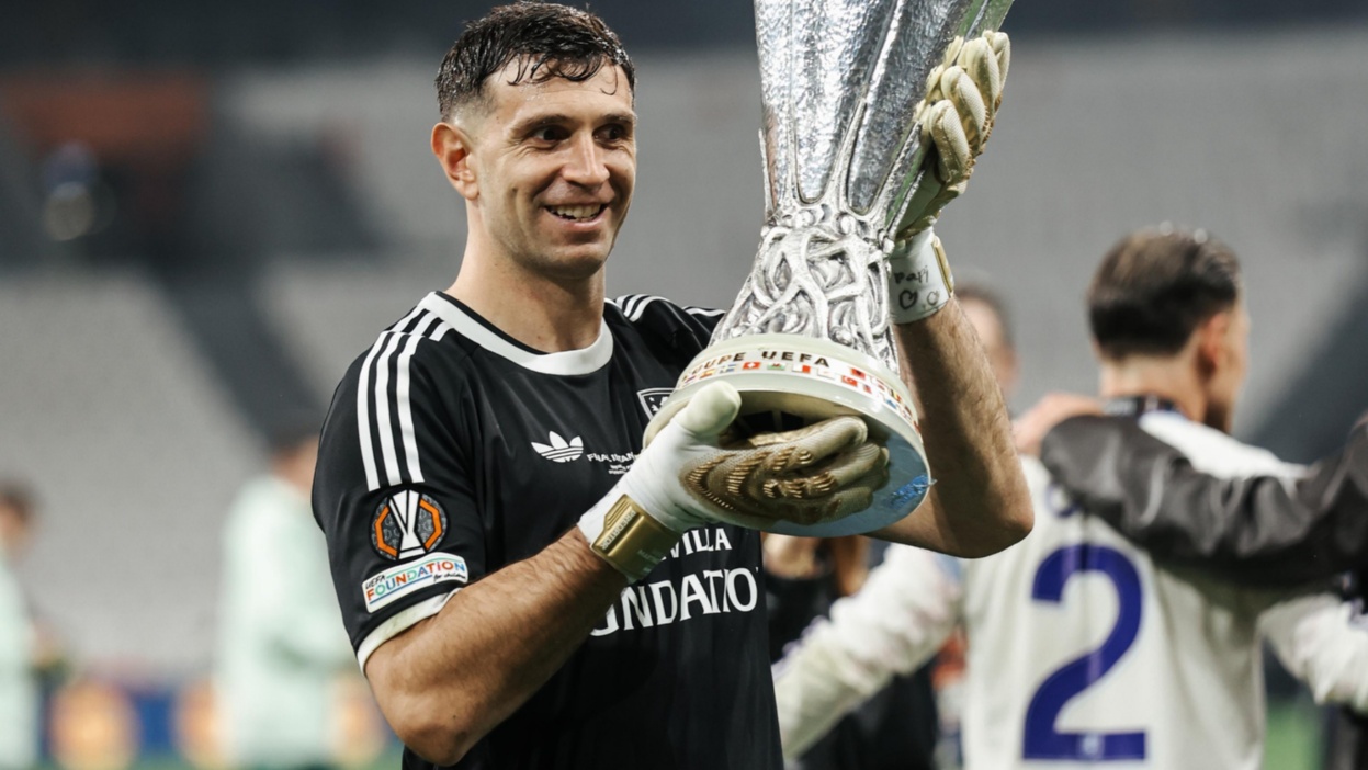 Dibu Martínez campeón Europa League